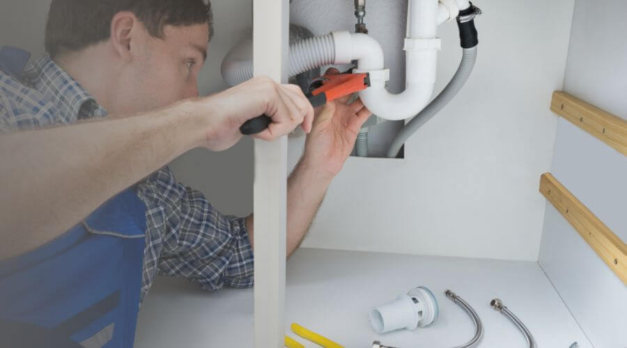 Expert burst pipe repair services in Pine Meadow, CT